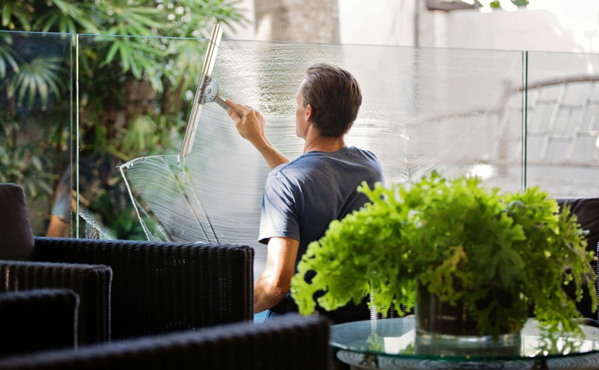 Jakie okna i powierzchnie można myć ściągaczką? - Serwis informacyjny z Raciborza - naszraciborz.pl