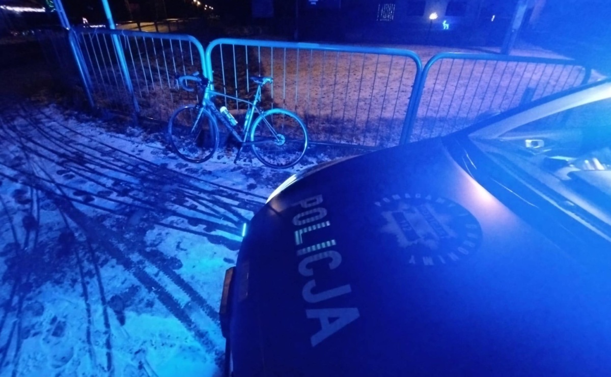 Nocna przejażdżka z promilami zakończona wywrotką. Nieodpowiedzialny rowerzysta w szpitalu - Serwis informacyjny z Raciborza - naszraciborz.pl