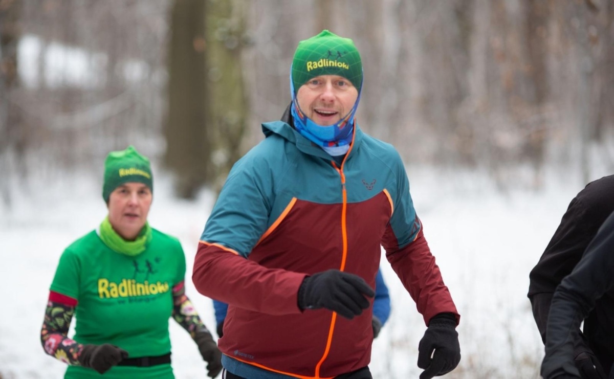 Sylwestrowe bieganie w Radlinie. Sportowa zabawa mimo zimowej aury [FOTO] - Serwis informacyjny z Raciborza - naszraciborz.pl