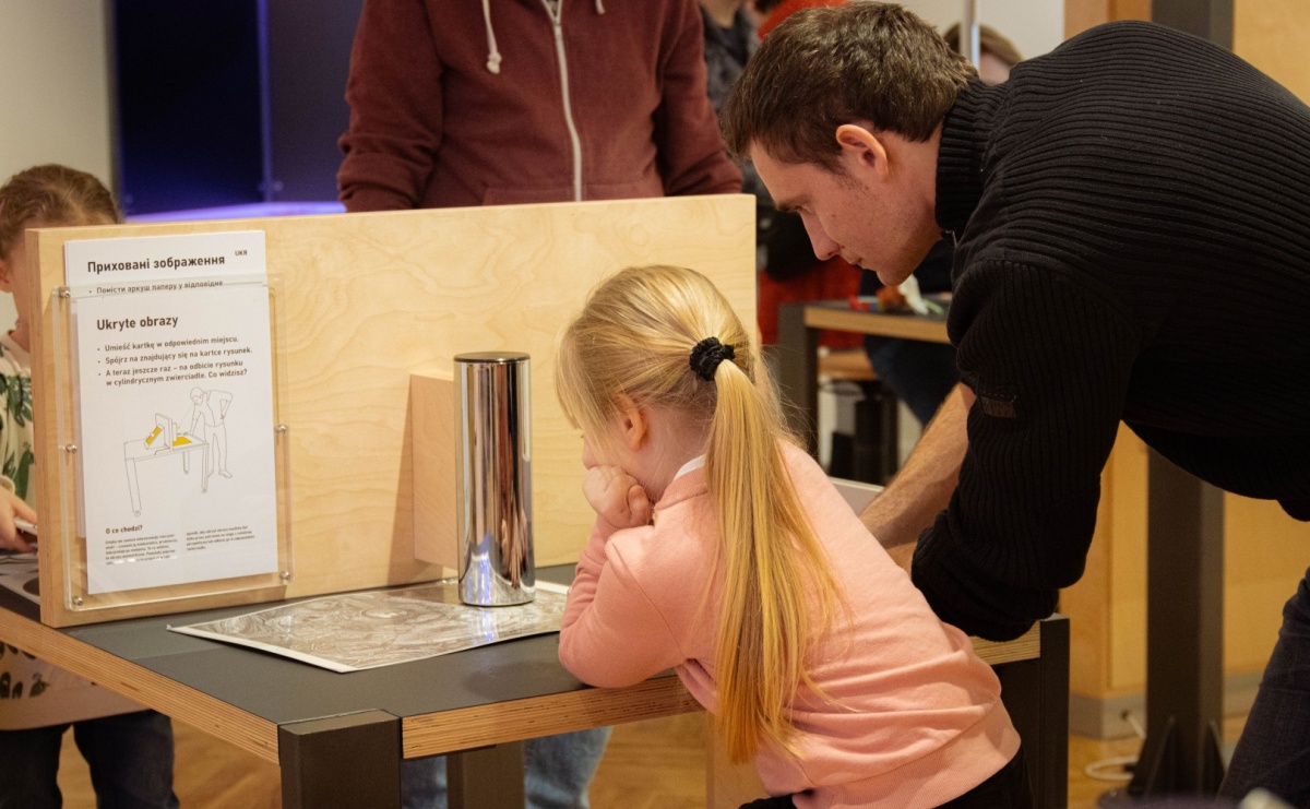 Sekrety pasty do zębów. Naukowa przygoda z Klubem Młodego Odkrywcy - Serwis informacyjny z Raciborza - naszraciborz.pl