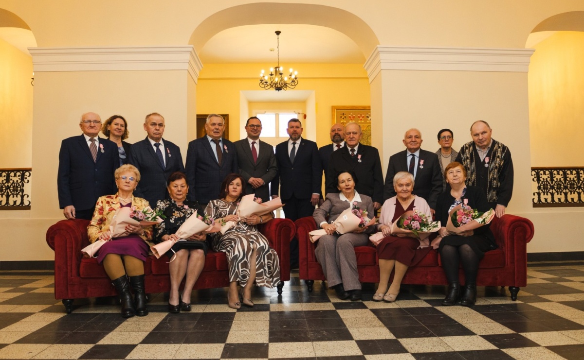 Małżonkowie świętowali złote, diamentowe i żelazne gody w Pałacu Dietrichsteinów [FOTO] - Serwis informacyjny z Raciborza - naszraciborz.pl