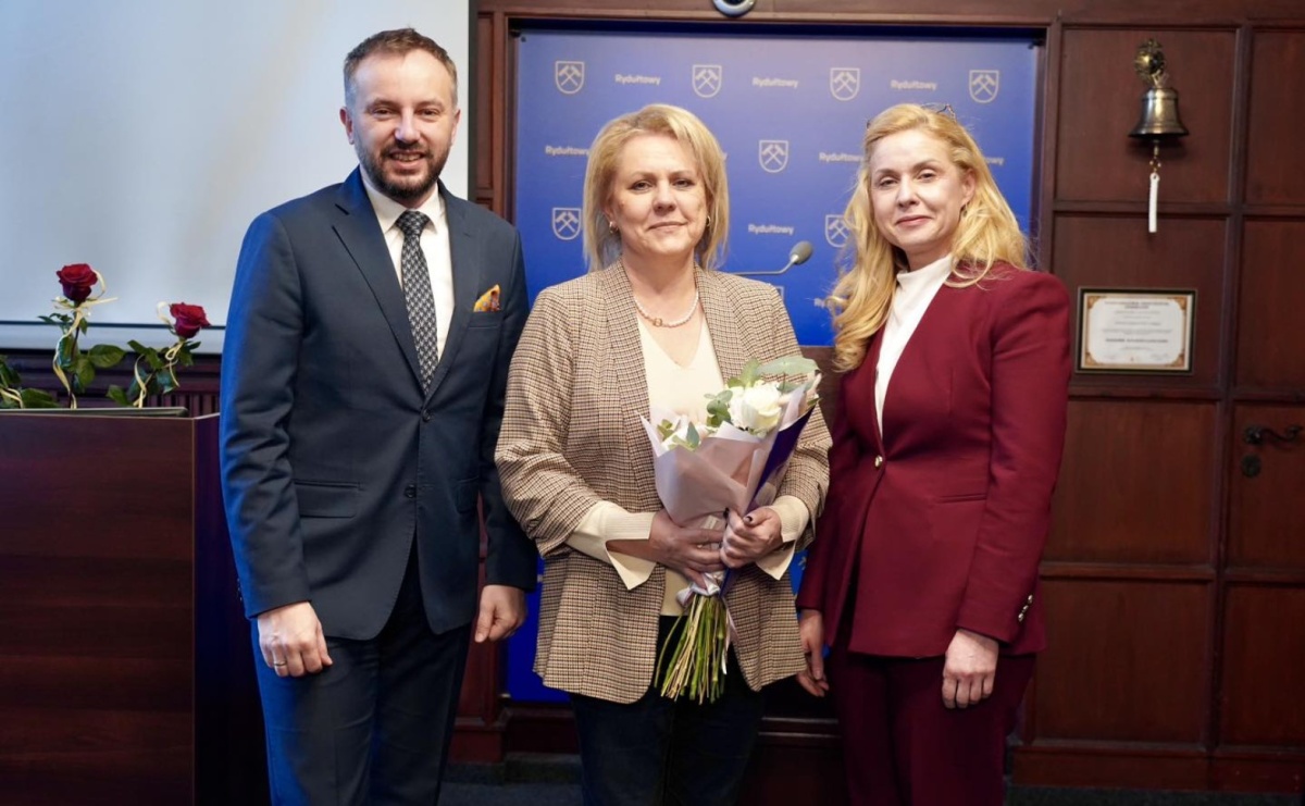 Zmiana na stanowisku dyrektora Szkoły Podstawowej nr 2 w Rydułtowach - Serwis informacyjny z Raciborza - naszraciborz.pl