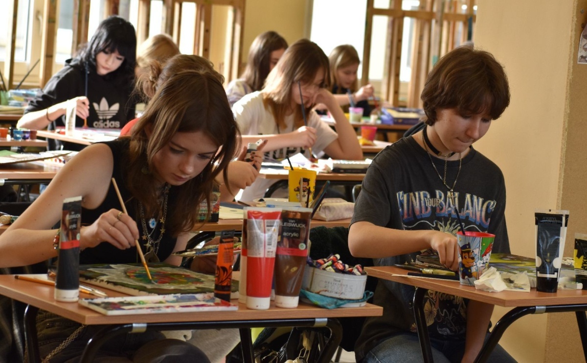 Spacer po wyobraźni w Liceum Sztuk Plastycznych w Wodzisławiu Śląskim [FOTO] - Serwis informacyjny z Raciborza - naszraciborz.pl