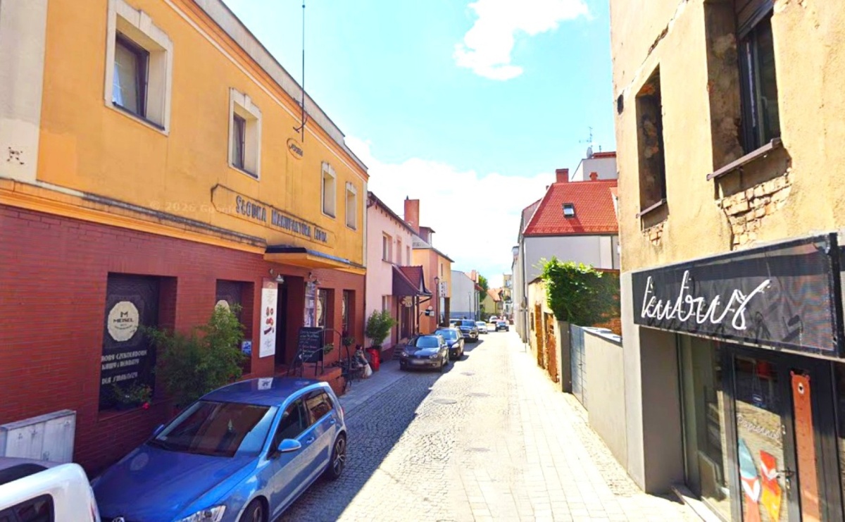 Postój krótkoterminowy na ul. Zamkowej. Mieszkańcy wnioskują, miasto wyjaśnia - Serwis informacyjny z Raciborza - naszraciborz.pl