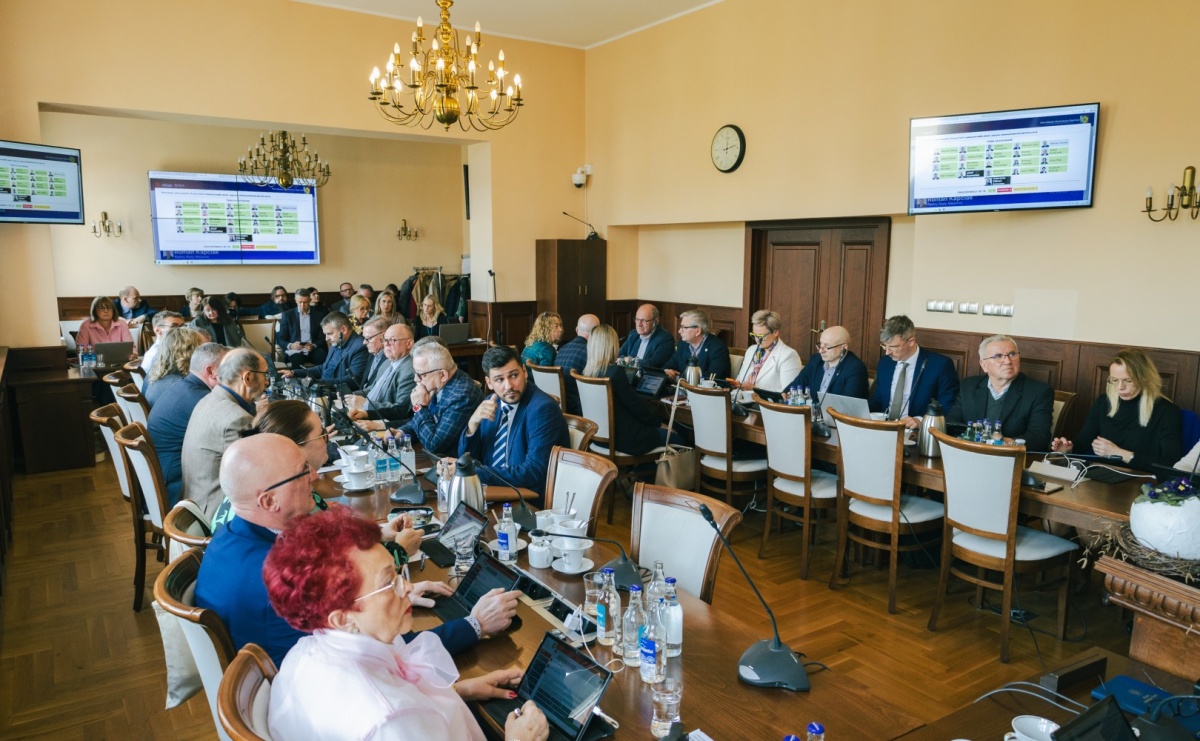 Likwidacja ZDM i nowe stawki za śmieci. Kluczowe decyzje rady miejskiej - Serwis informacyjny z Raciborza - naszraciborz.pl