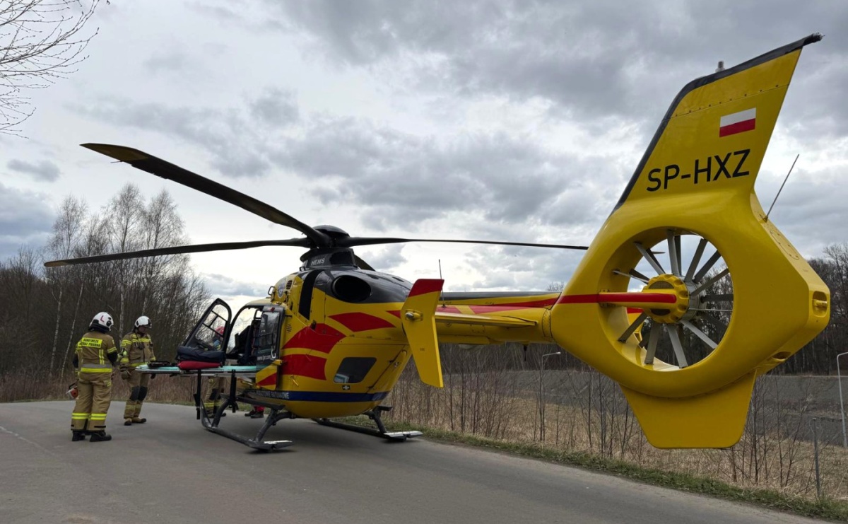 Groźny wypadek w Gorzyczkach. Poszkodowany w lesie, na miejscu śmigłowiec LPR - Serwis informacyjny z Raciborza - naszraciborz.pl