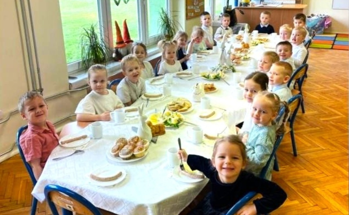 Świąteczna atmosfera wcześniej niż zwykle. Wielkanocne śniadania w wodzisławskich przedszkolach - Serwis informacyjny z Raciborza - naszraciborz.pl