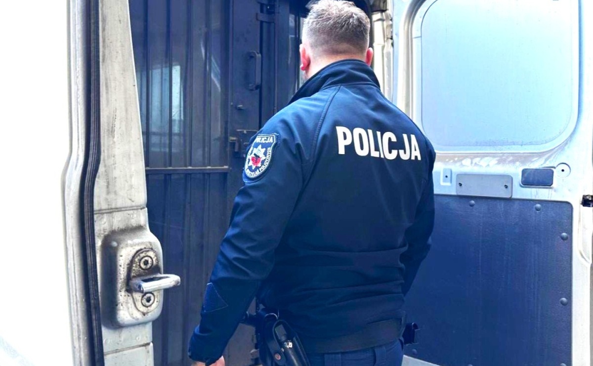 Święta bez taryfy ulgowej. Policjanci zatrzymali poszukiwanych przestępców - Serwis informacyjny z Raciborza - naszraciborz.pl