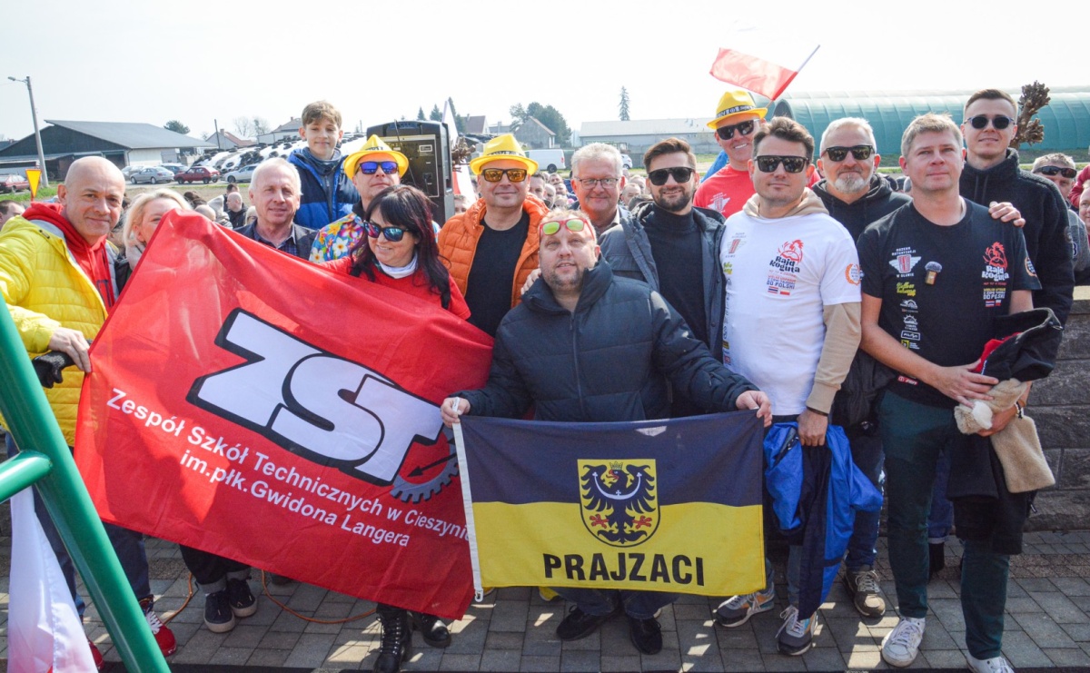 Z Tajlandii do Chałupek: Kultowe Fiaty i Polonez tłumnie powitane w ojczyźnie [FOTO i WIDEO] - Serwis informacyjny z Raciborza - naszraciborz.pl