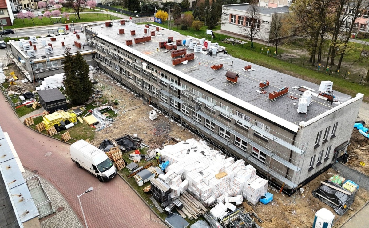 Trwa modernizacja ośrodka zdrowia w Rydułtowach. Inwestycja za blisko 2 mln zł - Serwis informacyjny z Raciborza - naszraciborz.pl