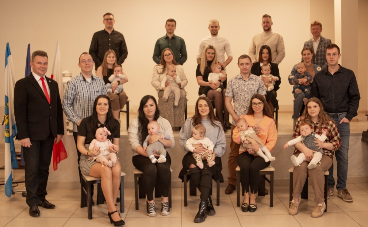 Mały gest, wielka radość. Gmina Mszana wita najmłodszych mieszkańców [FOTO] - Serwis informacyjny z Raciborza - naszraciborz.pl