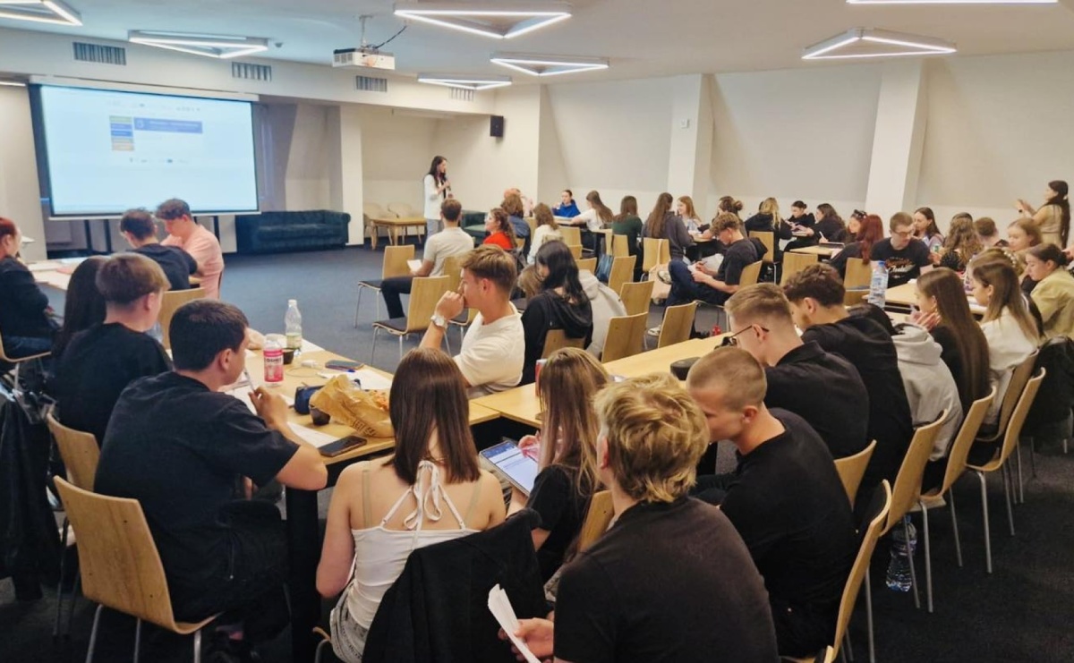 Ostatnia prosta przed maturą. Nocna powtórka w Pałacu Dietrichsteinów - Serwis informacyjny z Raciborza - naszraciborz.pl