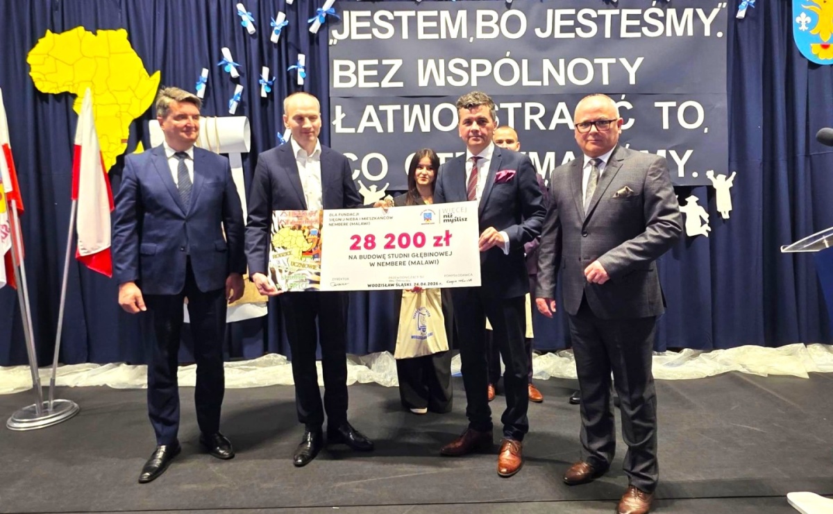 Uczniowie z Wodzisławia zmieniają świat. Zebrali pieniądze na studnię w Afryce - Serwis informacyjny z Raciborza - naszraciborz.pl