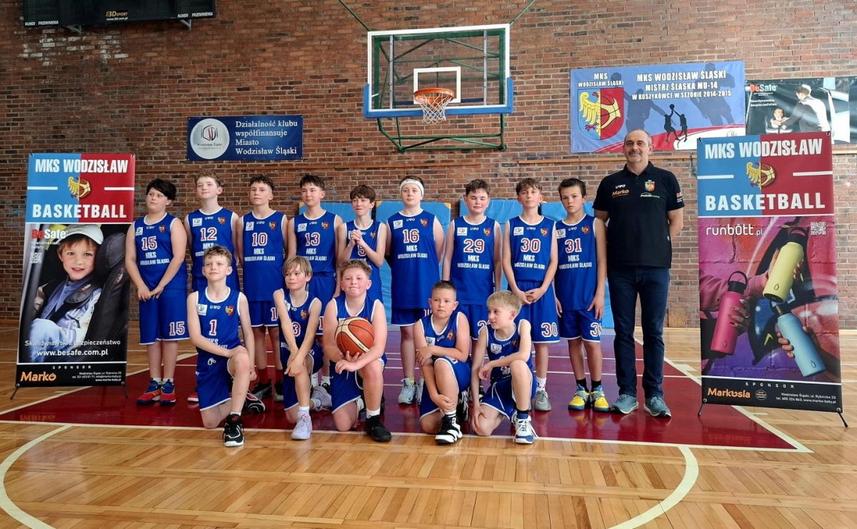 Pierwszy sezon za nimi. Młodzi koszykarze MKS Wodzisław pokazali charakter na finiszu rozgrywek - Serwis informacyjny z Raciborza - naszraciborz.pl