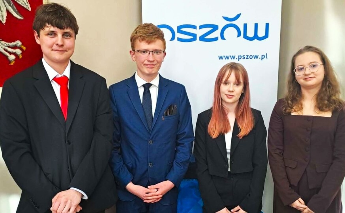 Zmiany w Młodzieżowej Radzie Miasta Pszów. Młodzi radni wybrali nowe władze - Serwis informacyjny z Wodzisławia - naszwodzislaw.com