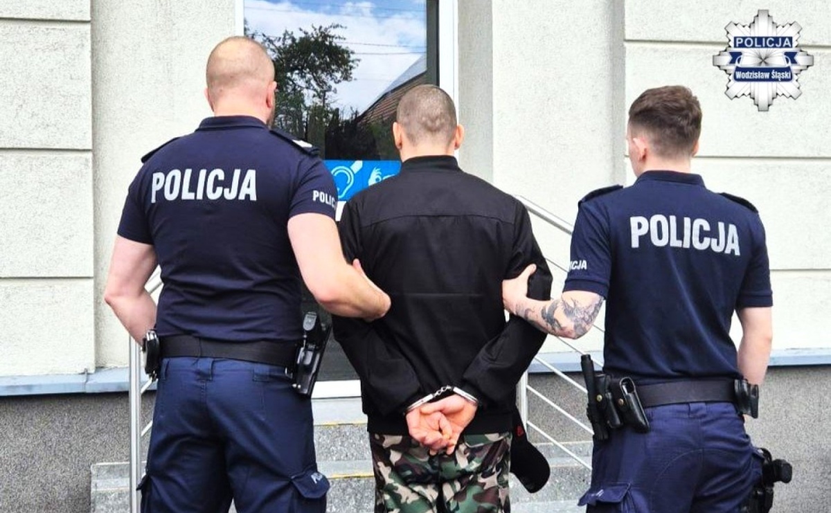 Interwencja policji w Pszowie. Mężczyzna aresztowany za znęcanie się nad matką - Serwis informacyjny z Raciborza - naszraciborz.pl