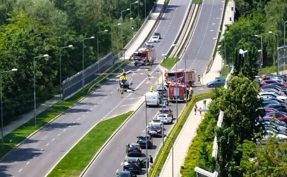 Wypadek na Trzech Wzgórzach. Dziecko przetransportowane śmigłowcem do szpitala - Serwis informacyjny z Raciborza - naszraciborz.pl
