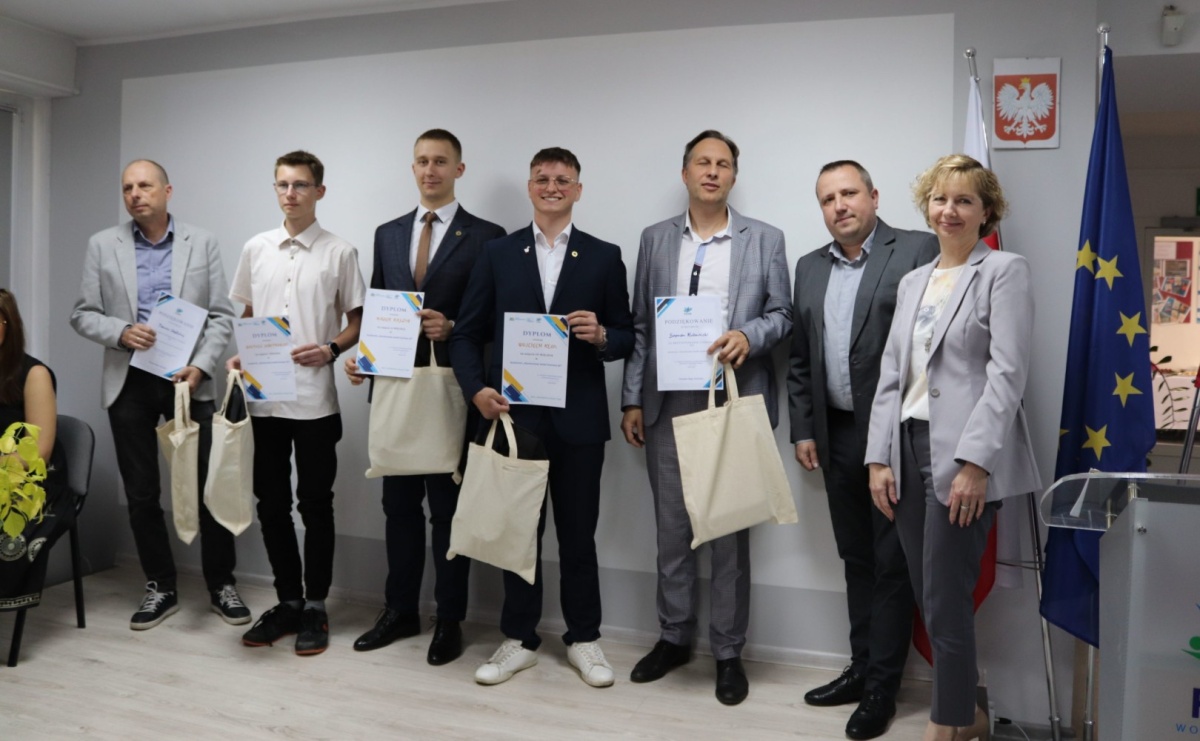 Najzdolniejsi uczniowie nagrodzeni. Gala Konkursów Zawodowych w Wodzisławiu Śląskim - Serwis informacyjny z Raciborza - naszraciborz.pl