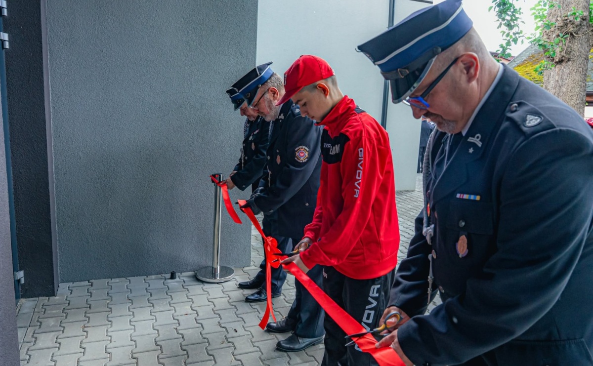 Święto strażaków z Łazisk. 115-lecie OSP i otwarcie nowoczesnej infrastruktury [FOTO] - Serwis informacyjny z Raciborza - naszraciborz.pl