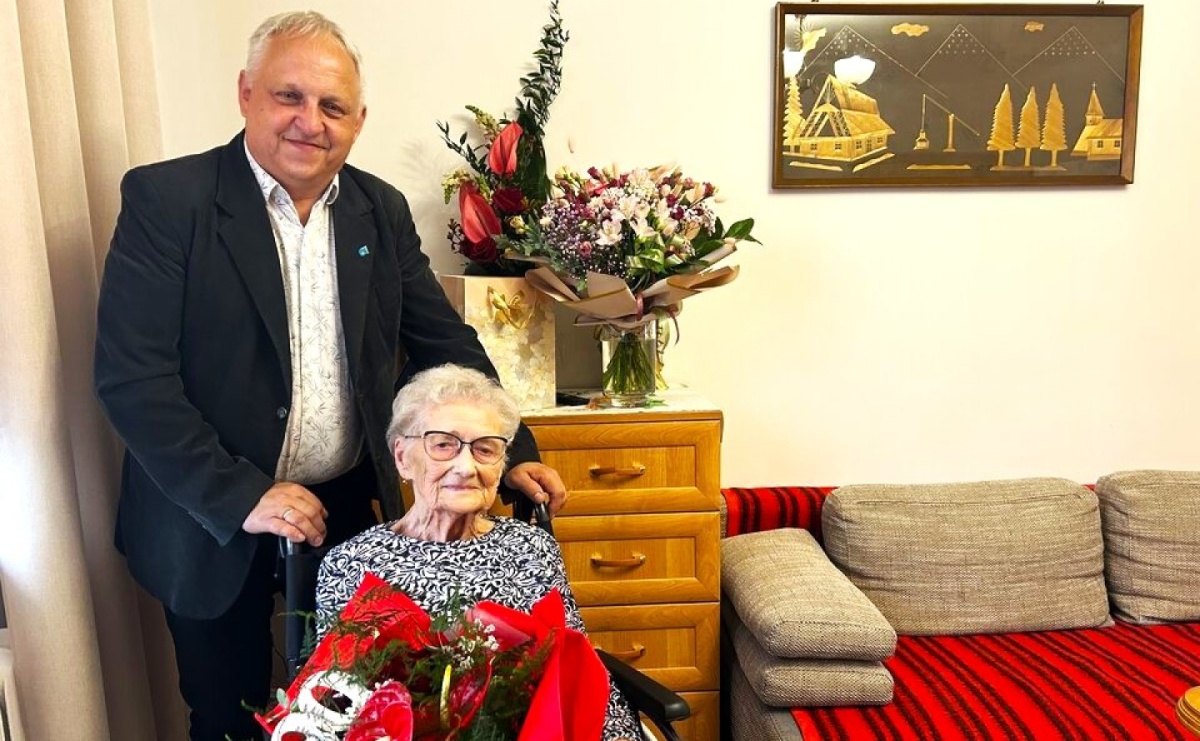 Wyjątkowy jubileusz w Pszowie. Pani Hermina Górecka świętowała 90. urodziny - Serwis informacyjny z Raciborza - naszraciborz.pl