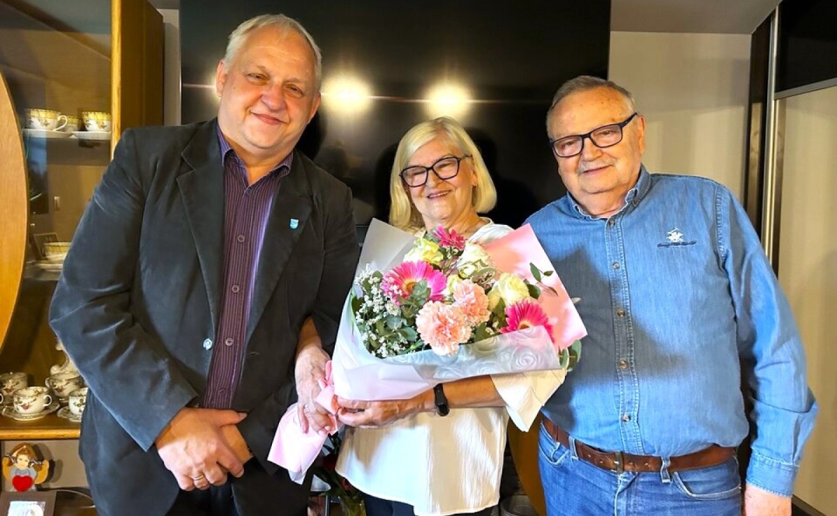 Miłość, która przetrwała pół wieku. Złote Gody w Pszowie - Serwis informacyjny z Raciborza - naszraciborz.pl