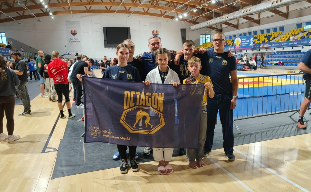 Sześć startów, sześć medali. Fantastyczny występ Octagon Team na Mistrzostwach Polski - Serwis informacyjny z Raciborza - naszraciborz.pl