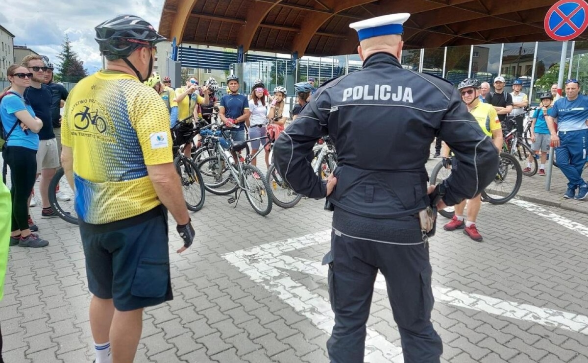 Policjanci czuwali nad bezpieczeństwem uczestników Rajdu Rowerowego Śladami Górników - Serwis informacyjny z Raciborza - naszraciborz.pl