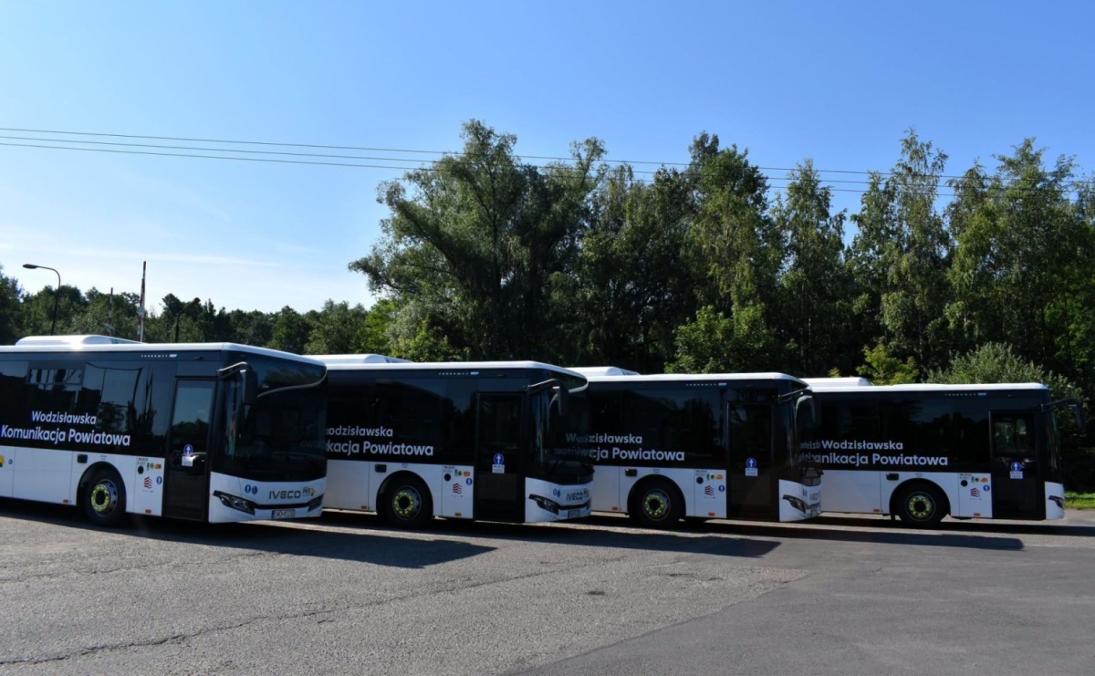 Nowoczesne autobusy w Wodzisławiu. Do floty WPK dołączyły hybrydowe Iveco - Serwis informacyjny z Raciborza - naszraciborz.pl