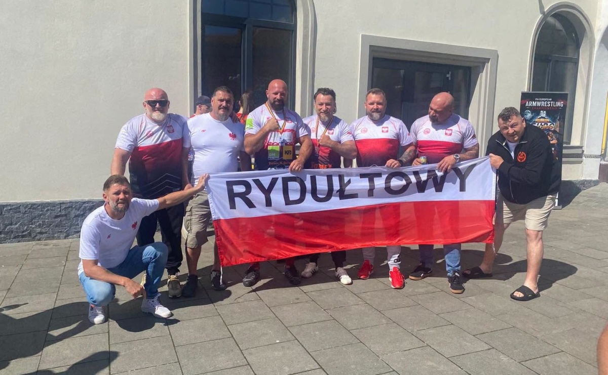 Złoto dla Rydułtów. Tomasz Stefaniak najlepszy w Europie w armwrestlingu - Serwis informacyjny z Raciborza - naszraciborz.pl