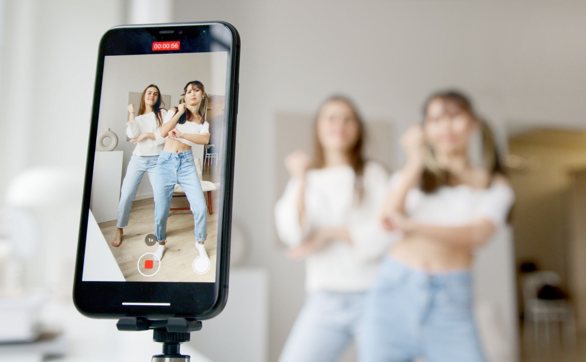 Dlaczego influencer marketing staje się dominującą strategią promocyjną? - Serwis informacyjny z Raciborza - naszraciborz.pl