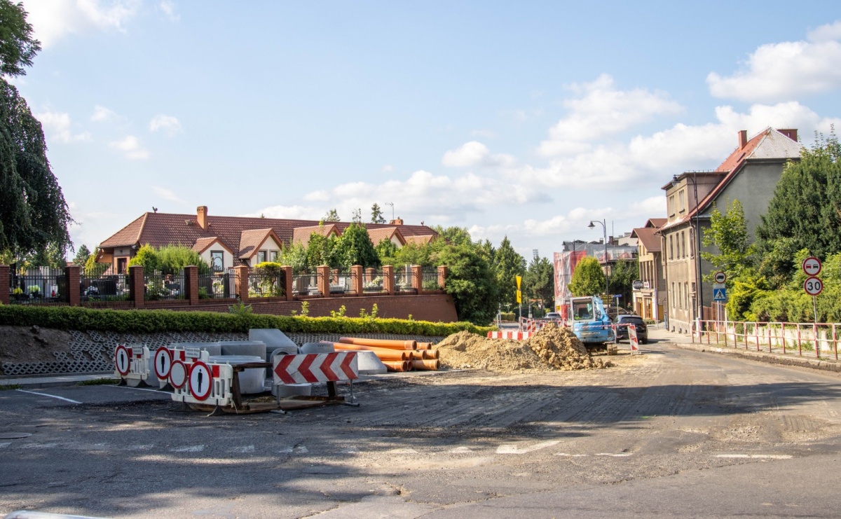 Duże zmiany dla kierowców w Wodzisławiu. Od poniedziałku nowa organizacja ruchu na Wałowej - Serwis informacyjny z Raciborza - naszraciborz.pl