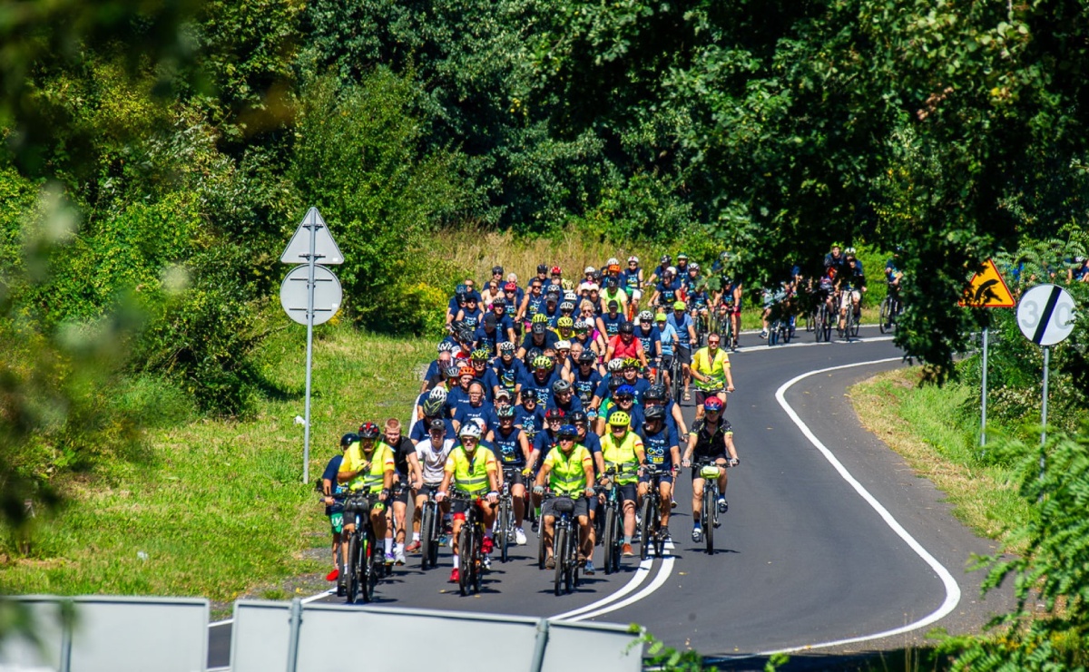 Prawie 900 rowerzystów na jednej trasie. Tak wyglądał XXVI Powiatowy Rajd Rowerowy [FOTO] - Serwis informacyjny z Raciborza - naszraciborz.pl