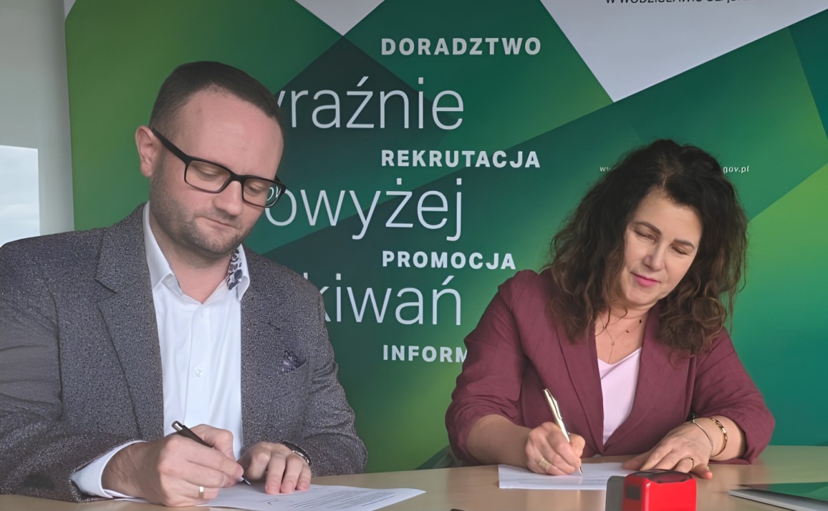 MOPS i Urząd Pracy łączą siły. Młodzi mieszkańcy Wodzisławia Śląskiego mają dostać lepiej dopasowaną pomoc - Serwis informacyjny z Raciborza - naszraciborz.pl