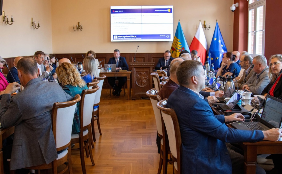 Bezrobocie wyższe niż przed rokiem, miasto z nadwyżką budżetową. Ważna sesja Rady Miejskiej - Serwis informacyjny z Raciborza - naszraciborz.pl