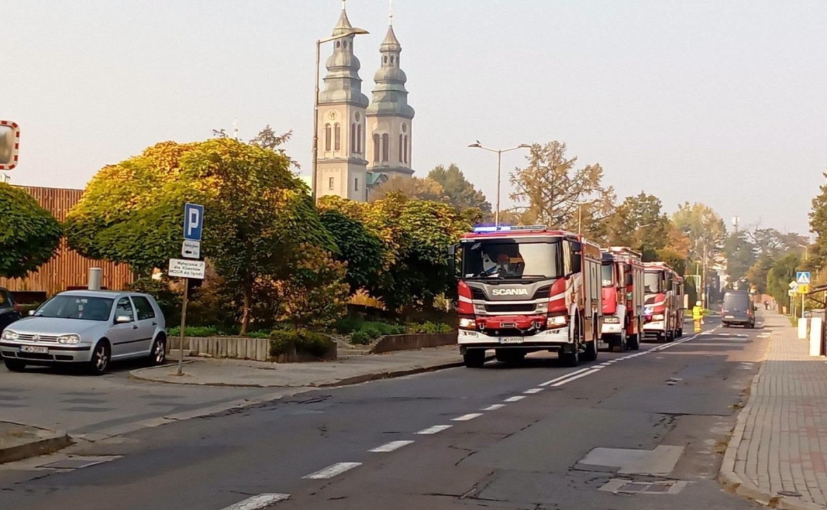 Ewakuowano basen w Radlinie. Dwóch 14-latków zgłosiło złe samopoczucie - Serwis informacyjny z Raciborza - naszraciborz.pl