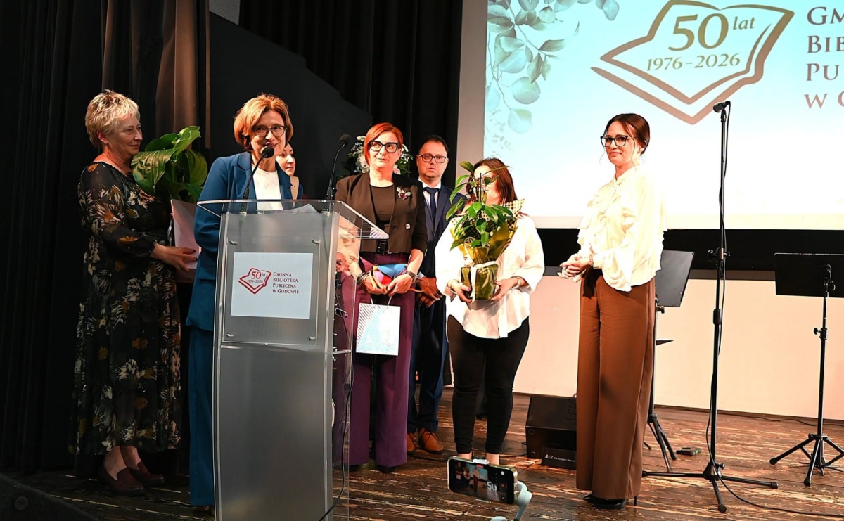 50 lat biblioteki w Godowie. Jubileusz pełen wzruszeń, gratulacji i wspomnień [FOTO] - Serwis informacyjny z Raciborza - naszraciborz.pl