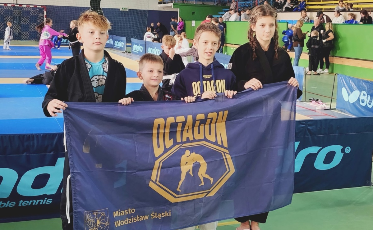 Pięć medali dla Octagon Team! Brajan Nawrot dwukrotnie na najwyższym stopniu podium - Serwis informacyjny z Raciborza - naszraciborz.pl