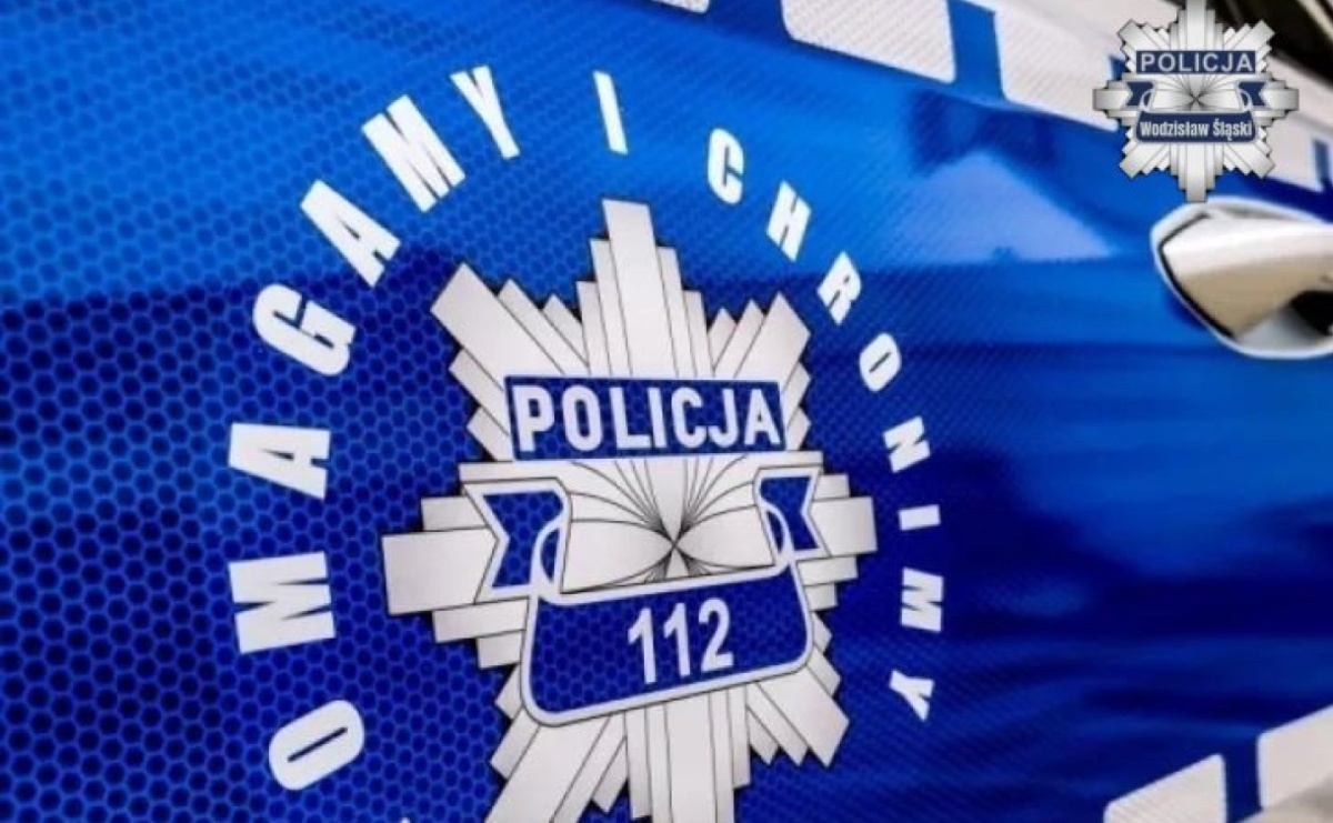 Policjant z Rydułtów po służbie ruszył w pościg za złodziejem. Chodziło o whisky za 130 zł - Serwis informacyjny z Raciborza - naszraciborz.pl