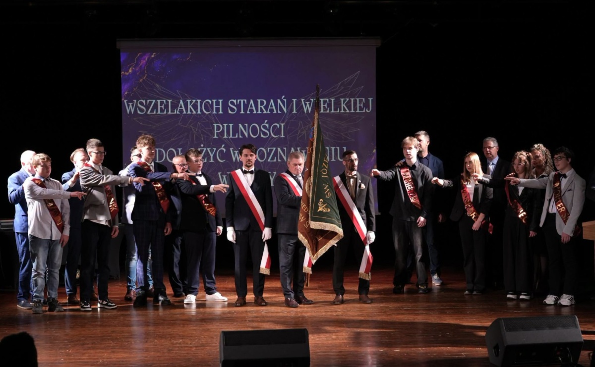 Młodzi rzemieślnicy złożyli ślubowanie. VI gala odbyła się w Radlinie - Serwis informacyjny z Raciborza - naszraciborz.pl