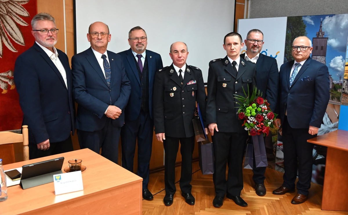 Koniec pewnej epoki w OSP gminy Godów. Po 35 latach zmiana na stanowisku komendanta - Serwis informacyjny z Raciborza - naszraciborz.pl