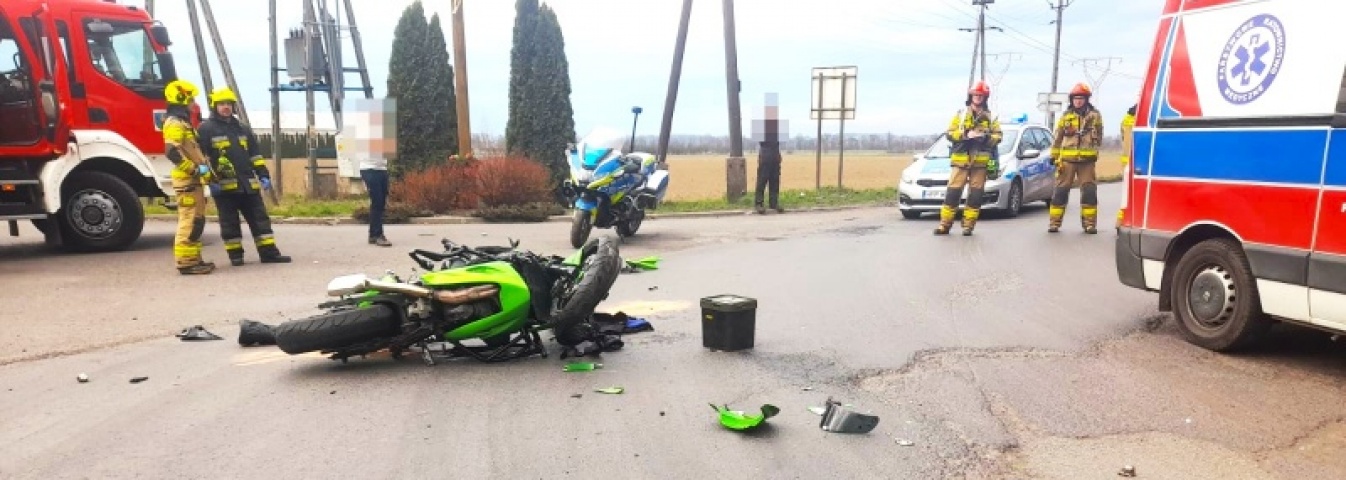 Motocykl zderzył się z ciężarówką w Bukowie [FOTO] - Serwis informacyjny z Wodzisławia Śląskiego - naszwodzislaw.com
